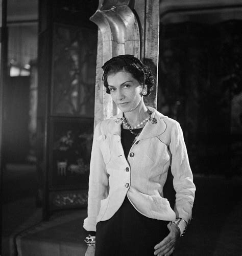 cappellini chanel storia|Coco Chanel: vita, stile e la sua azienda di moda molto famosa.